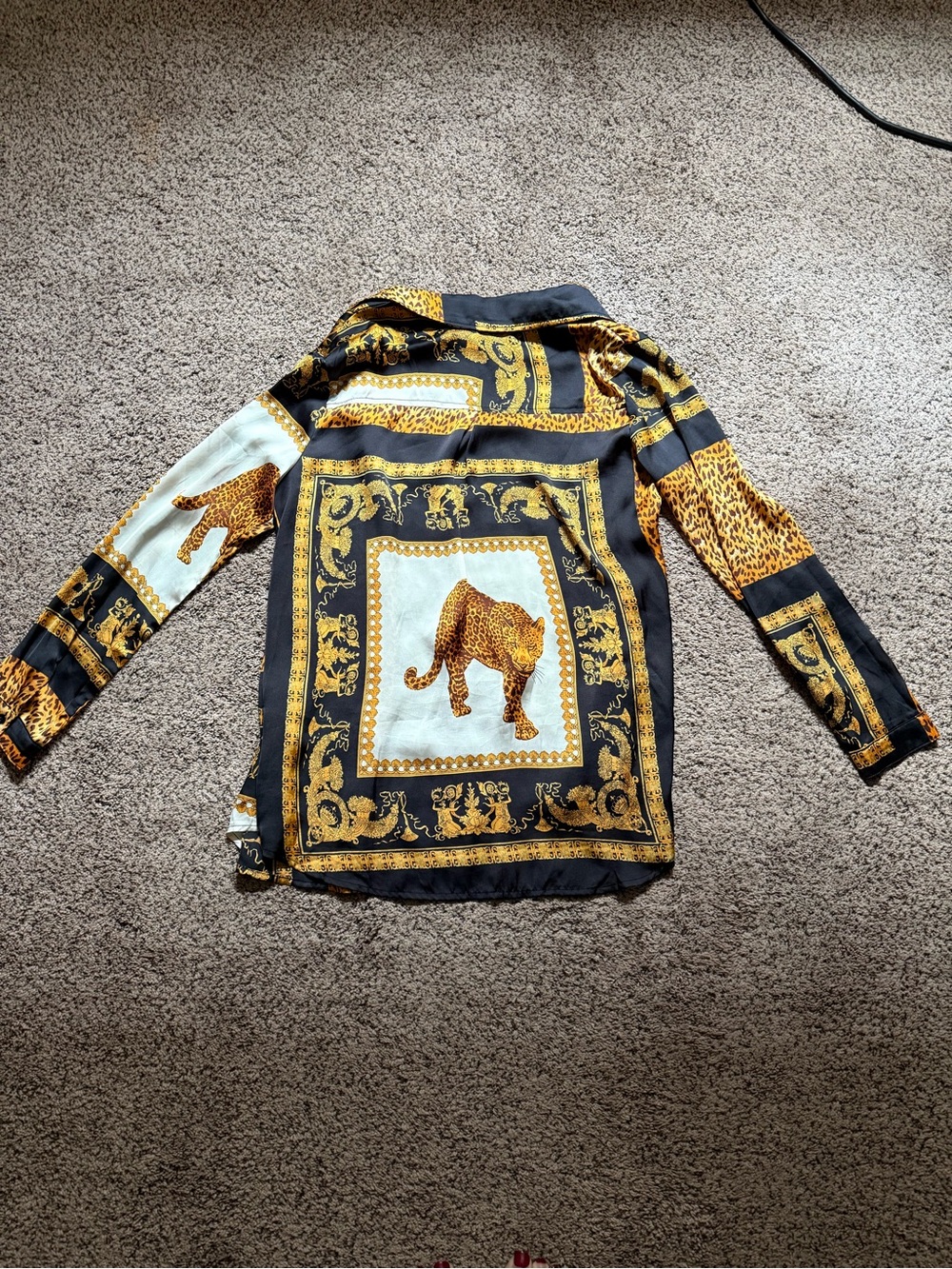 PrettyLittleThing Gold and Black Leopard Print Button Down Shirt - Picture 2 of 2
